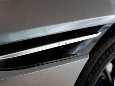 Aston Martin DB12 V8 — photo 27