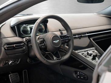 Aston Martin DB12 V8 — photo 28