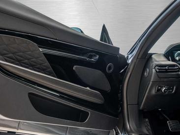 Aston Martin DB12 V8 — photo 33