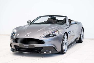 Aston Martin Vanquish V12 — photo 16