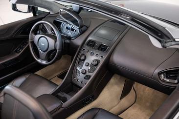 Aston Martin Vanquish V12 — photo 34