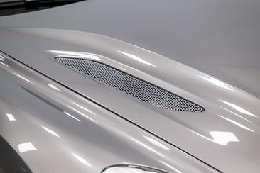 Aston Martin Vanquish V12 — photo 42