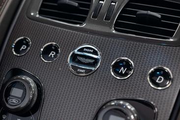 Aston Martin Vanquish V12 — photo 49