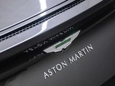 Aston Martin DB11 V8 — photo 42