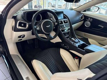 Aston Martin DB11 V12 AMR — photo 11