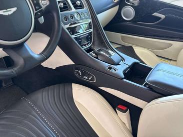 Aston Martin DB11 V12 AMR — photo 27