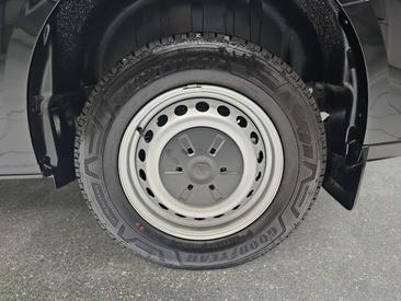 Volkswagen Transporter — photo 6