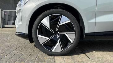 Volvo EX90 Twin Motor — photo 9