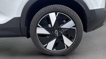 Volvo EX40 Single Motor Extended Range — photo 9