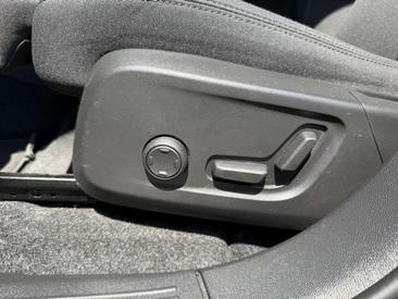 Volvo C40 Coupé SUV — photo 13