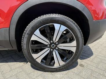 Volvo C40 Coupé SUV — photo 20