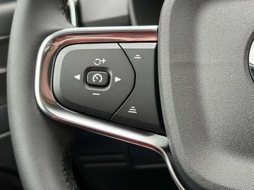Volvo EX40 Single Motor — photo 11