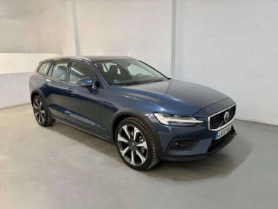 Volvo V60 Cross Country Break B4 D AWD - 2023 - Joinsteer - #1