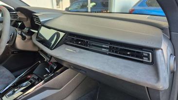 Audi RS3 Berline — photo 31