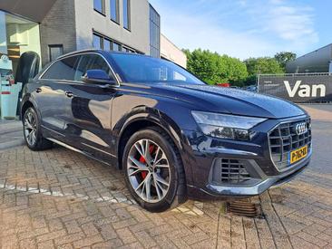 Audi Q8 TFSI E 55 E Quattro — photo 4