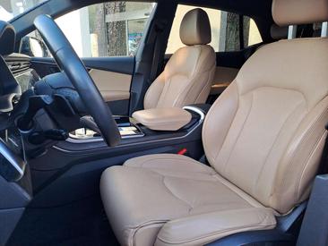 Audi Q8 TFSI E 55 E Quattro — photo 8