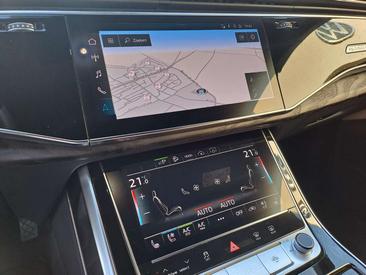 Audi Q8 TFSI E 55 E Quattro — photo 17