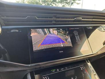 Audi Q8 TFSI E 55 E Quattro — photo 18