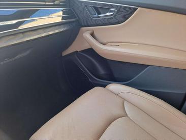 Audi Q8 TFSI E 55 E Quattro — photo 19