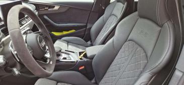 Audi RS4 Avant — photo 10