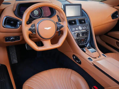 Aston Martin DB11 DB11 V8 Volante