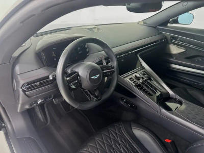 Aston Martin DB12 V8 Coupe