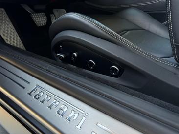 Ferrari GTC4Lusso T — photo 7