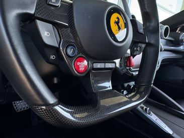 Ferrari GTC4Lusso T — photo 12
