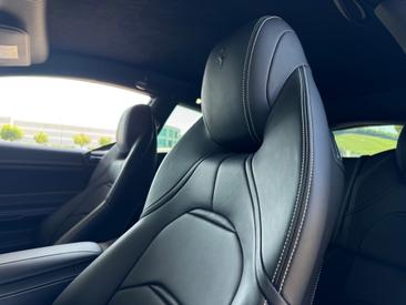 Ferrari GTC4Lusso T — photo 15