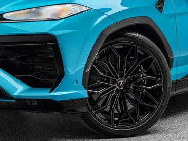 Lamborghini Urus SE — photo 19