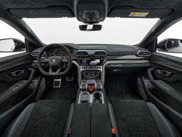 Lamborghini Urus Performante — photo 6