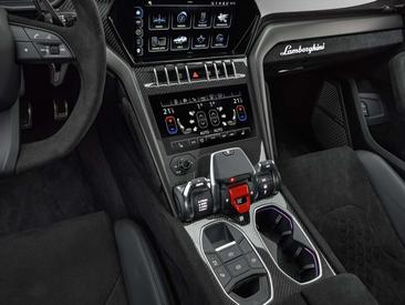 Lamborghini Urus Performante — photo 9