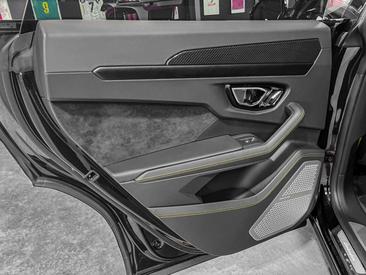 Lamborghini Urus S — photo 20