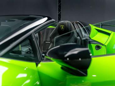 Lamborghini Huracán Performante — photo 12