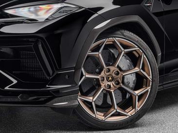 Lamborghini Urus Performante — photo 23