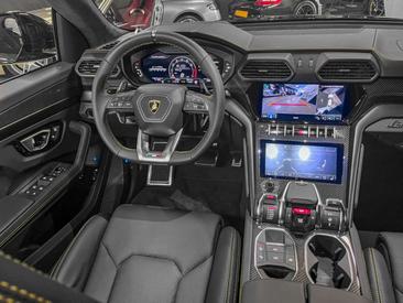 Lamborghini Urus S — photo 21