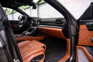 Lamborghini Urus S — photo 9
