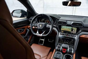 Lamborghini Urus S — photo 10