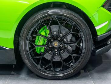 Lamborghini Huracán Performante — photo 24