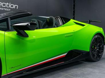Lamborghini Huracán Performante — photo 26