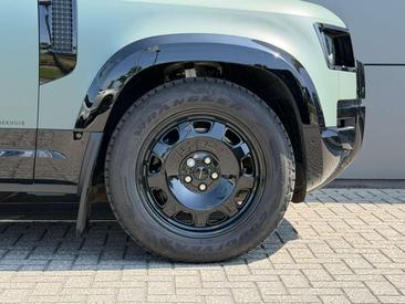 Land Rover Defender 130 D300 MHEV — photo 7