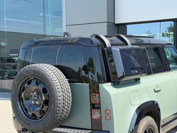 Land Rover Defender 130 D300 MHEV — photo 8