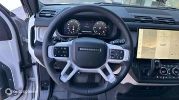 Land Rover Defender 90 D200 MHEV — photo 10