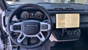Land Rover Defender 90 D200 MHEV — photo 11