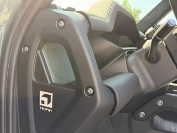 Land Rover Defender 130 D300 MHEV — photo 17