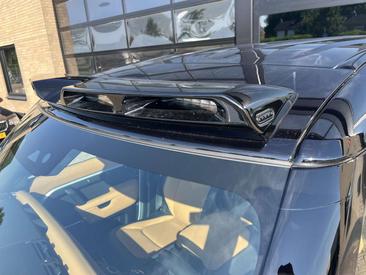 Land Rover Defender 110 P400e — photo 6