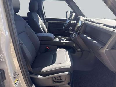 Land Rover Defender 110 Hard Top D250