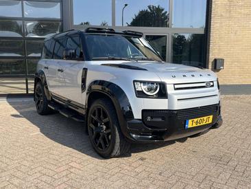 Land Rover Defender 110 P400e — photo 7