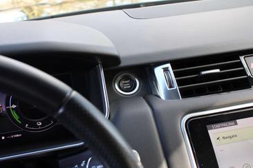 Land Rover Range Rover Sport P400e — photo 17