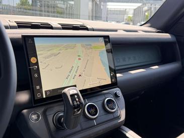 Land Rover Defender 130 D300 MHEV — photo 23